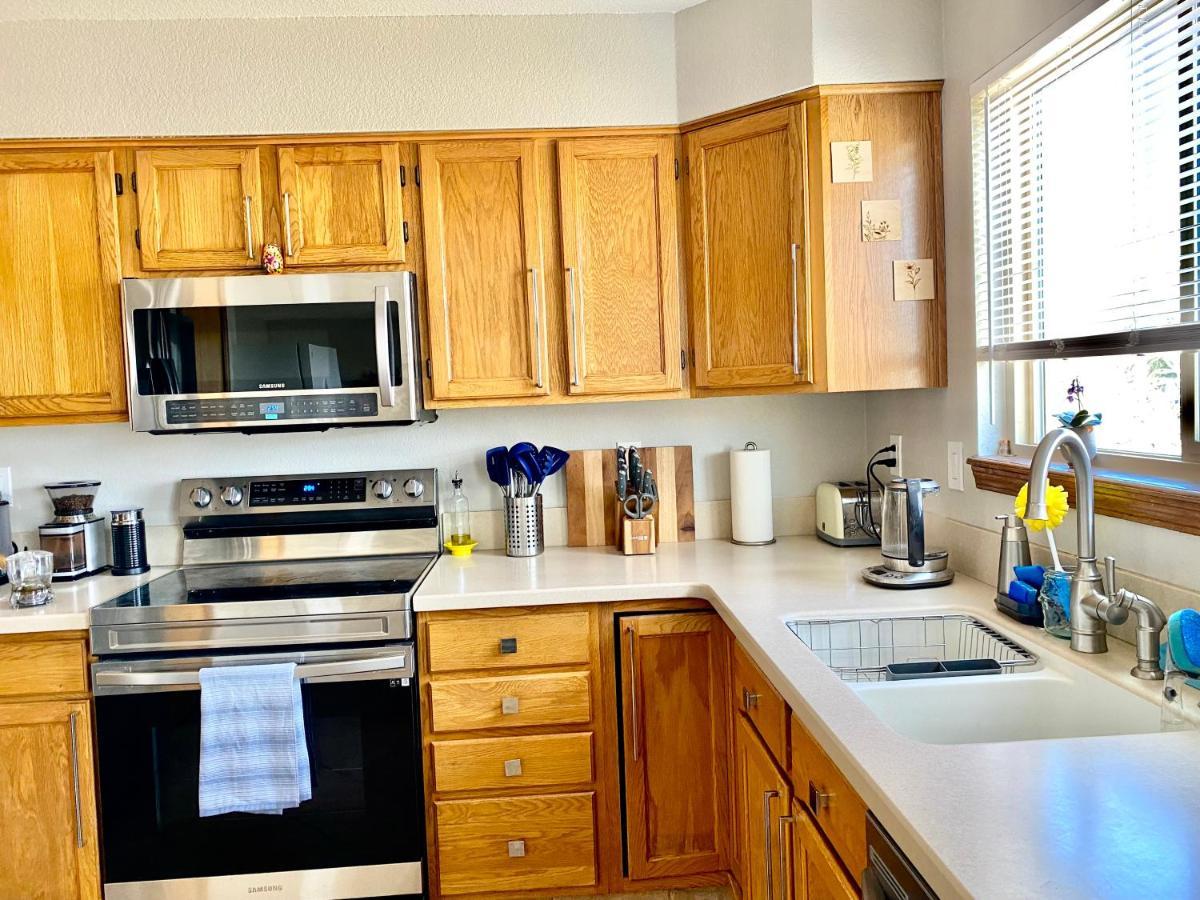 Artsy Home Close To Usafa With Fireplace And Patio Colorado Springs Exteriör bild