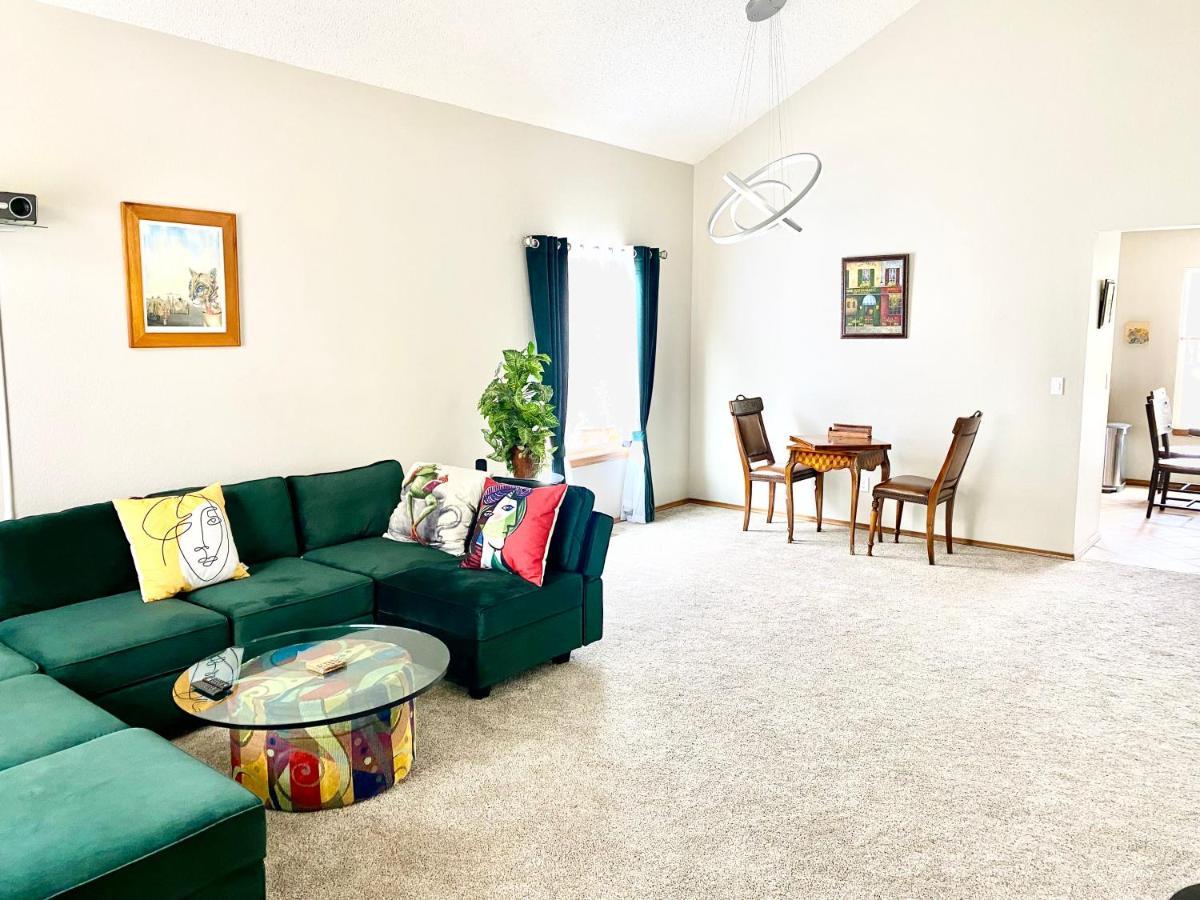 Artsy Home Close To Usafa With Fireplace And Patio Colorado Springs Exteriör bild