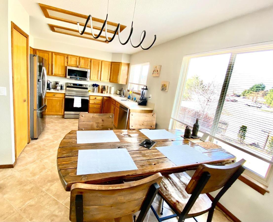 Artsy Home Close To Usafa With Fireplace And Patio Colorado Springs Exteriör bild