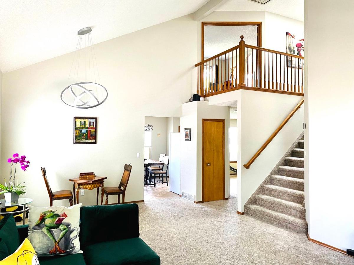 Artsy Home Close To Usafa With Fireplace And Patio Colorado Springs Exteriör bild